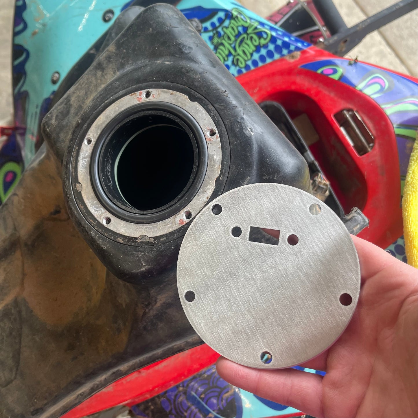 Kawasaki KFX450R Carb Conversion Petcock Fuel Tank Plate